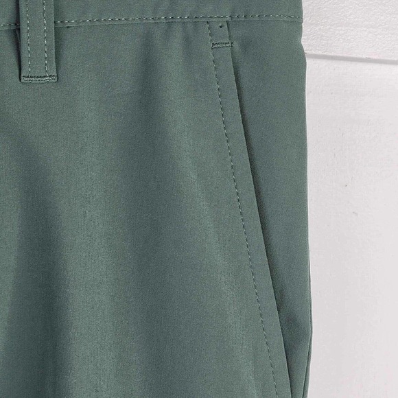 Adidas Men's Golf Shorts Chino Green Size 30 Stretch Pocket Logo Button - Picture 4 of 13